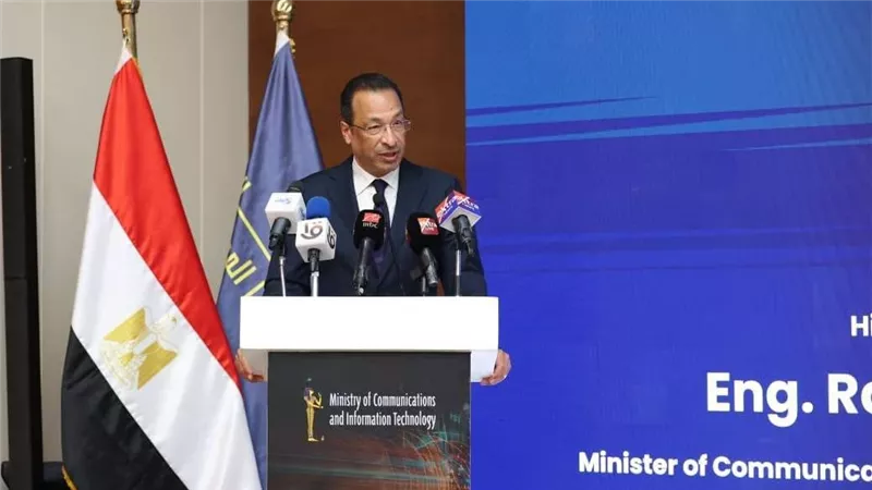 الاتصالات والتعليم العالي يختتمان مبادرة الذكاء الاصطناعي ويكرمان الفائزين بهاكاثون الطاقة المتجددة والابتكار الوطني
