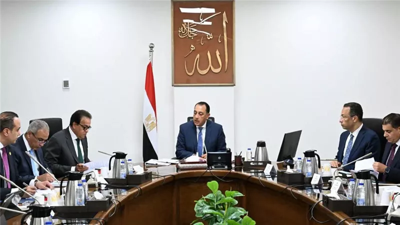 رئيس الوزراء يتابع ميكنة منظومة التأمين الصحي الشامل