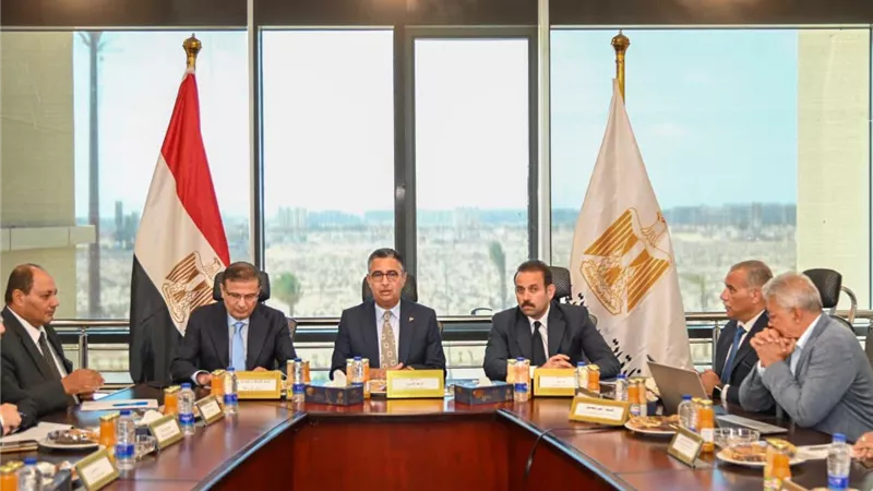 وزيرا التموين والزراعة ومدير جهاز مستقبل مصر يتابعون تنفيذ مشروع كاري أون