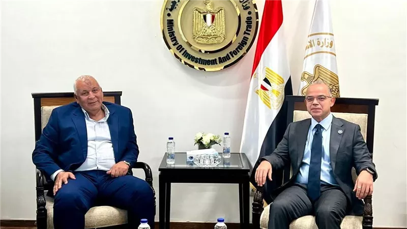 وزير الاستثمار ومحافظ مطروح يبحثان تعظيم الاستفادة من الفرص الاستثمارية 