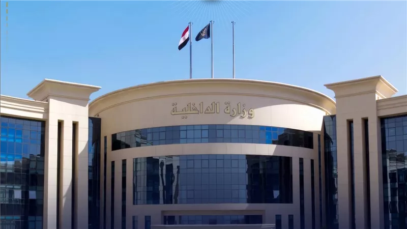 ضبط مطبعة غير مرخصة بالجيزة تطبع كتبًا دراسية مخالفة لحقوق الملكية الفكرية