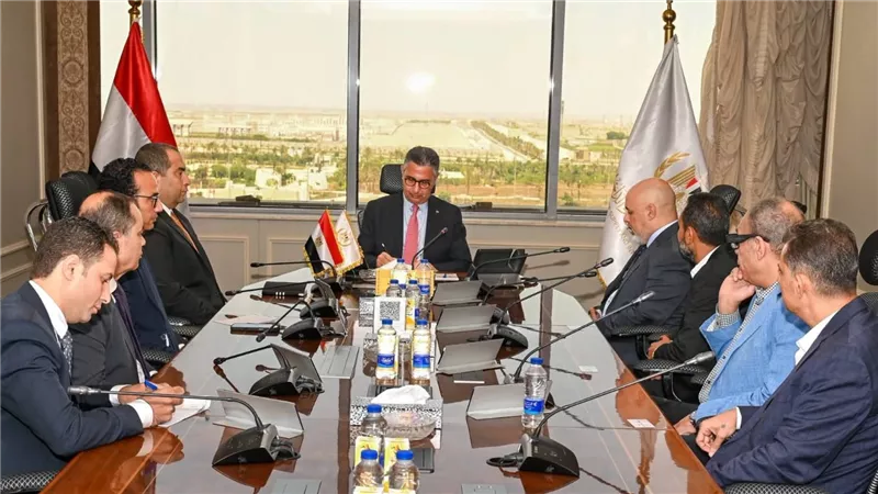 شعبة الذهب: استمرار التنسيق مع التموين ومصلحة الدمغة لتذليل أي معوقات أمام القطاع