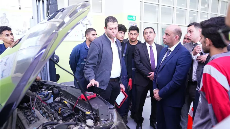 وزير العمل يوسع فرص تأهيل الشباب لسوق العمل محليًا ودوليًا بشراكة جديدة