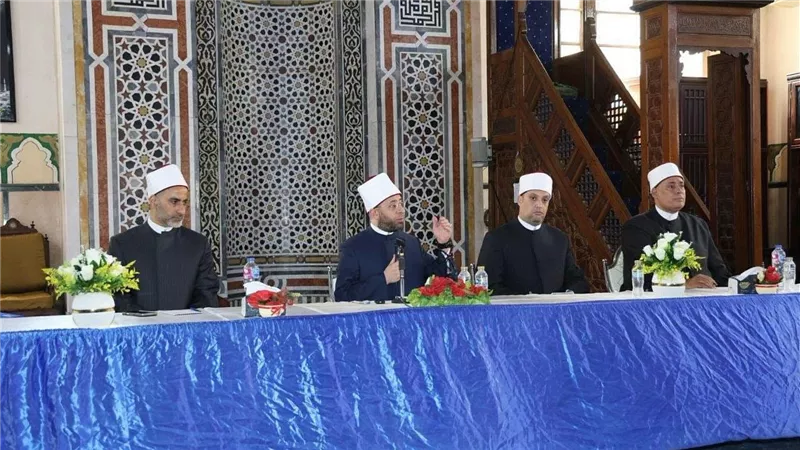 وزير الأوقاف يعقد اجتماعًا مع أئمة أوقاف الجيزة لبحث تطوير العمل الدعوي والارتقاء بالأداء
