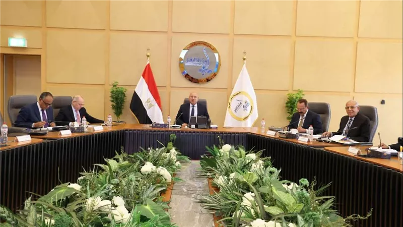 كامل الوزير يوجه بتدعيم أسطول «ناقلات البترول» بشراء ناقلة منتجات وبناء «أفرامكس»