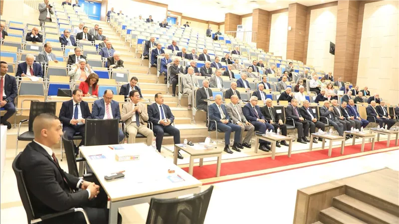 وزير التعليم العالي يتابع تطوير التخصصات الجامعية وربطها باحتياجات سوق العمل