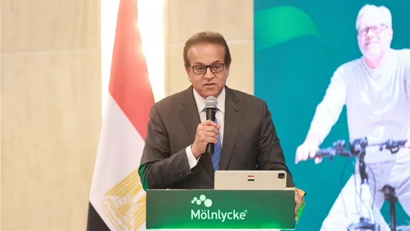 وزير الصحة يشهد تخرج أول دفعة من دبلومة القدم السكري بمصر ويؤكد أهمية التدريب