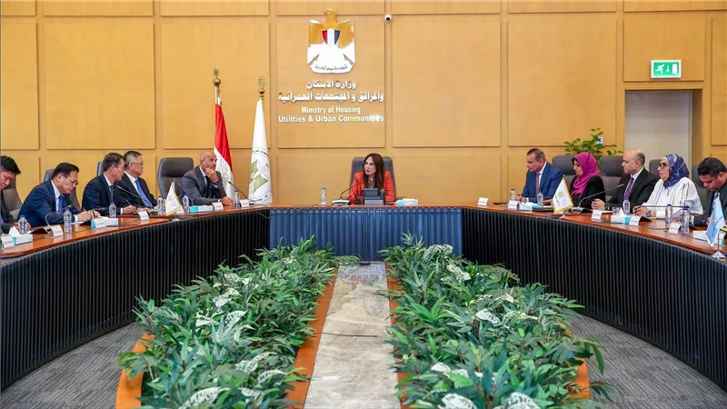 وزيرة الإسكان تلتقي نائب رئيس شركة (CSCEC) الصينية لبحث تعزيز التعاون في تنفيذ المشروعات الكبرى