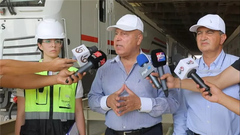 كامل الوزير يكشف خطة متكاملة لاستكمال مشروعات النقل الجماعي وربطها لخدمة المواطنين بأمان