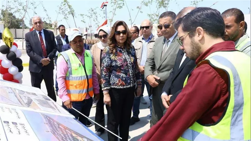 وزيرة التنمية المحلية والبيئة ومحافظ القليوبية يفتتحان وحدة احتجاز المضبوطات ومركبات التكهين بالخانكة