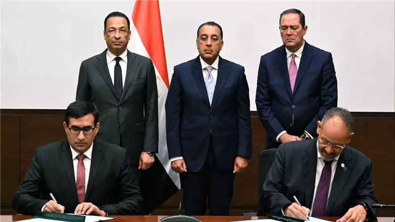 رئيس الوزراء يشهد توقيع خطاب نوايا بين «الاتصالات» و«سيسكو» لدعم الاستراتيجية الوطنية للذكاء الاصطناعي