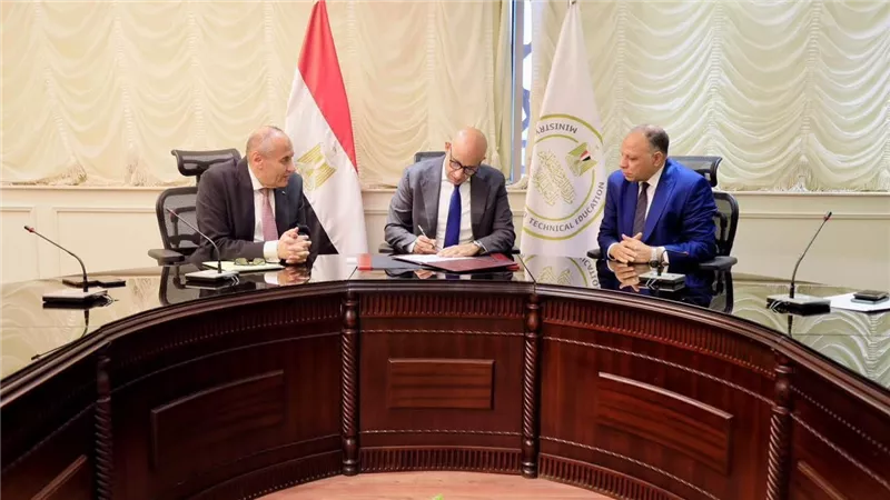 وزير التعليم يعتمد نتيجة الدور الثاني للثانوية العامة بنسب نجاح مرتفعة للنظامين الحديث والقديم