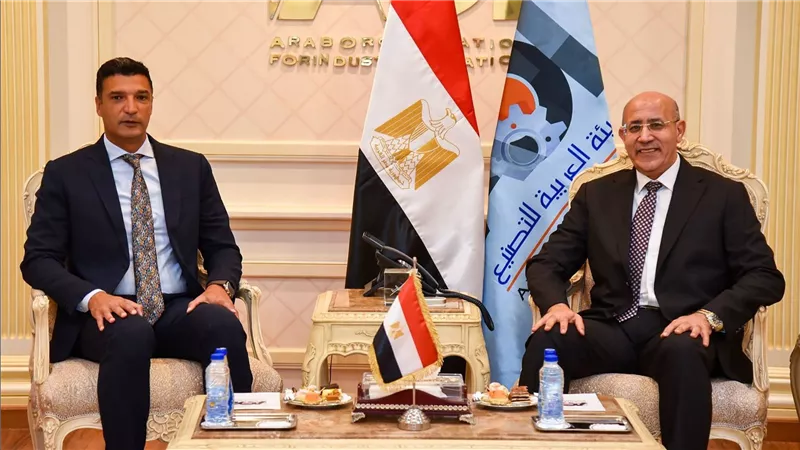 رئيس الهيئة العربية للتصنيع ووزير الصناعة يبحثان تعميق التصنيع المحلي وتوطين التكنولوجيا