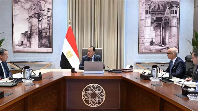 رئيس الوزراء يتابع جهود إنشاء أول حرم دولي لجامعة إكستر البريطانية في مصر