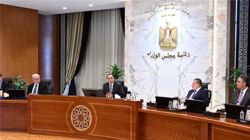 رئيس الوزراء: مواصلة الإصلاح الاقتصادي وتعزيز دور القطاع الخاص للحفاظ على استقرار قت