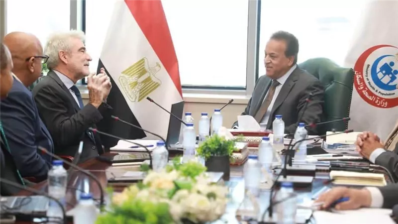 وزير الصحة يبحث سبل التعاون المشترك في القطاع الصحي مع شركة «IQVIA