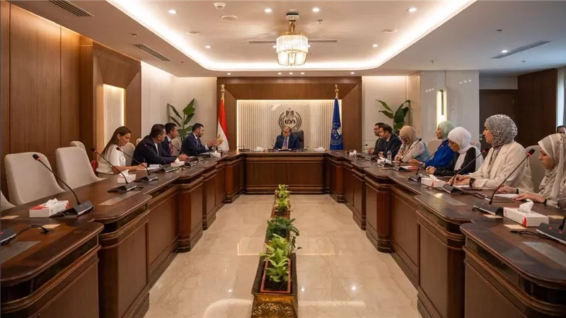 هيئة الدواء المصرية تبحث مع «بيرنا» المكسيكية فرص الاستثمار والتوسع بالسوق المصري والشراكات الدوائية