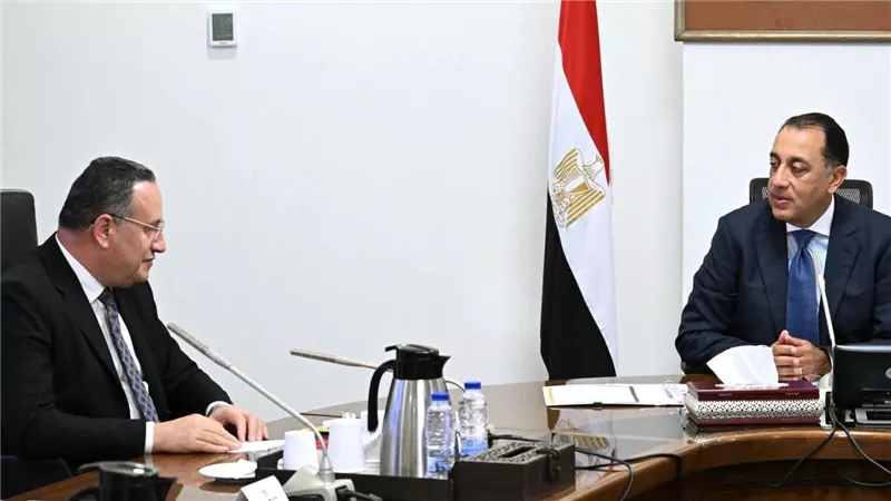 رئيس الوزراء يتابع جهود تطوير منظومة عمل الطلاب الوافدين