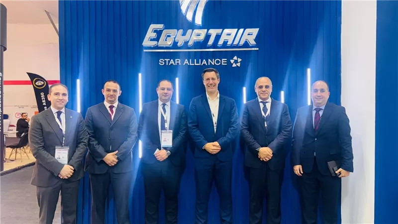 مصر للطيران تبحث تشغيل رحلات مباشرة بين القاهرة ولندن ستانستد في 2027
