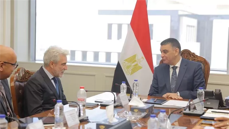 الشراء الموحد تبحث مع IQVIA تعزيز التحول الرقمي وتطوير منظومات البيانات الصحية