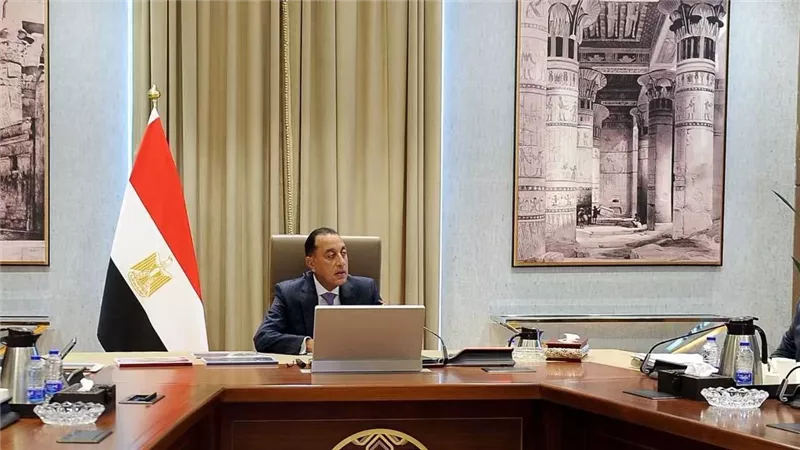 رئيس الوزراء يتابع تطورات الاقتصاد المصري وتنفيذ خطة التنمية والاستثمار