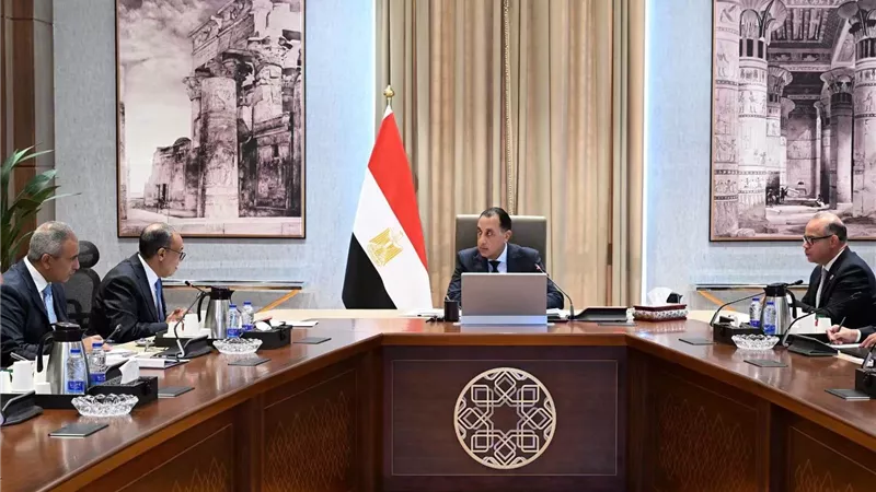 الحكومة تنفي فرض ضريبة 350 جنيهًا على تصاريح دفن الموتى