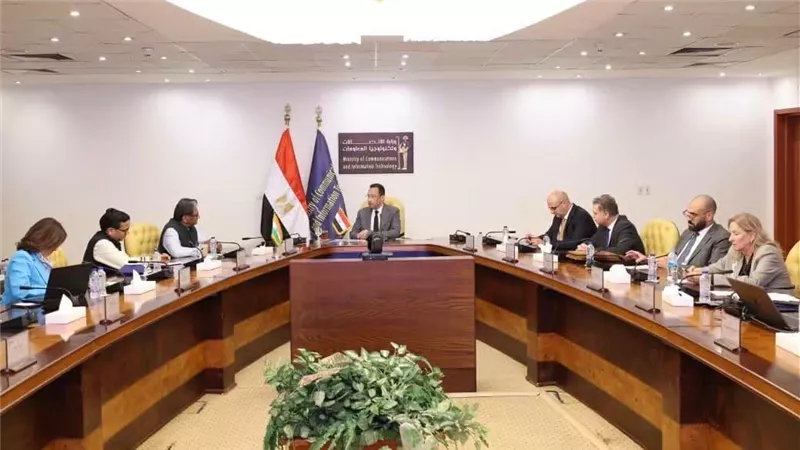 وزير الاتصالات يبحث مع سفير الهند تعزيز التعاون التكنولوجي