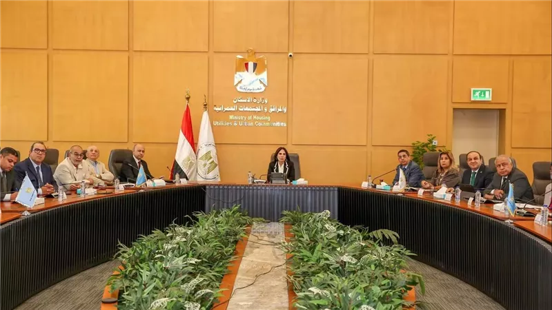وزيرة الإسكان تتابع تنفيذ مشروعات «حياة كريمة» والتجمعات التنموية بسيناء