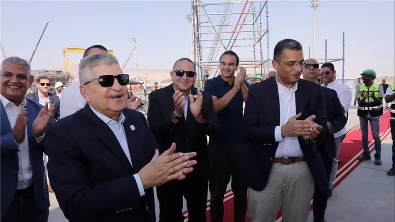 أسامة ربيع يشهد تدشين واستلام وحدات بحرية جديدة بترسانة جنوب البحر الأحمر