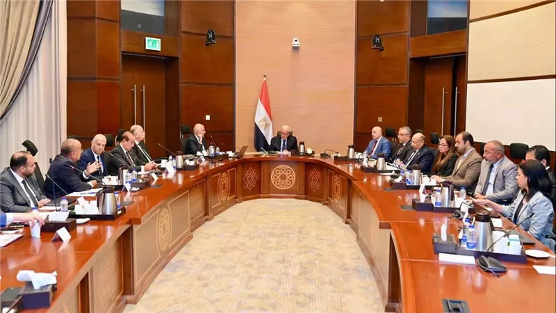 نائب رئيس الوزراء يتابع مشروعات «القابضة للسياحة» والتوسعات الفندقية الجديدة