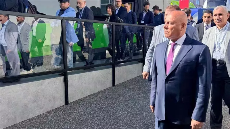 كامل الوزير يتابع تنفيذ مشروعات النقل مع كبرى الشركات العالمية في برلين