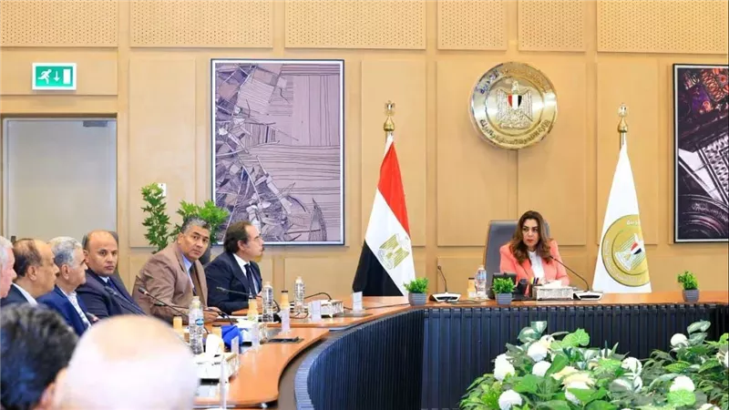 منال عوض : إحكام الرقابة على الصيد غير القانوني وحماية الطيور المهاجرة