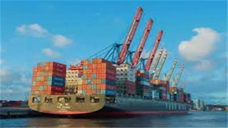 نفط برنت يتراجع 2.02% إلى 104.45 دولار.. ومكاسب سنوية تتجاوز 50%