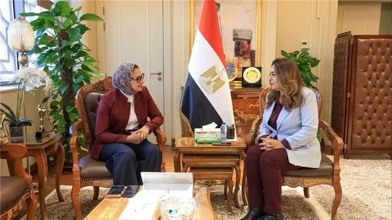 منال عوض تتابع مع محافظ الوادي الجديد مشروعات التنمية وملفات التصالح وتقنين أراضي الدولة