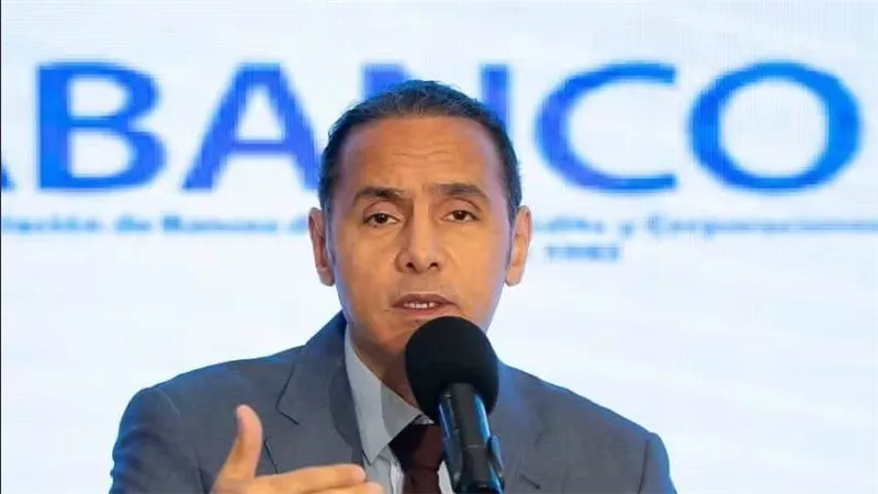 إسلام عزام: نستعد لتطبيق «بازل 3» على التمويل غير المصرفي يناير المقبل