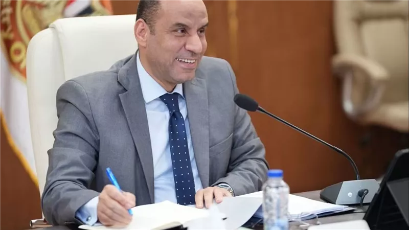 وزير العمل: الخميس المقبل إجازة مدفوعة الأجر للعاملين بالقطاع الخاص بمناسبة ذكرى نصر أكتوبر