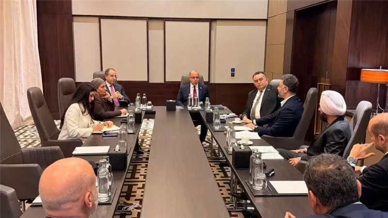 وزير الاستثمار يبحث خطط «IRH Global Trading» و«ePointZero» و«سلال» للتوسع في مصر