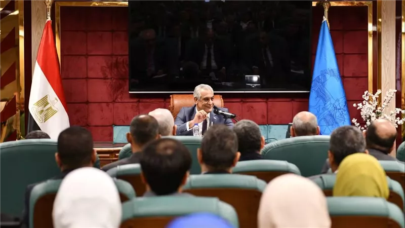 جمبلاط: دعم متواصل من القيادة السياسية للإنتاج الحربي وتعميق التصنيع المحلي
