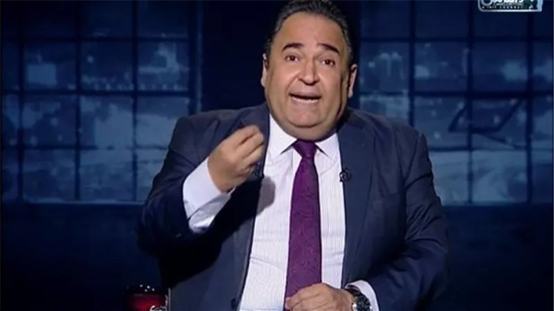 الأطفال مش لاقيين وقت يناموا أو يلعبوا».. محمد علي خير يفتح أزمة مناهج الابتدائي