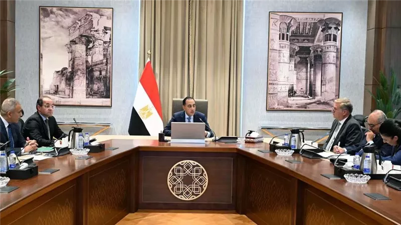 مدبولي يتابع تأمين احتياجات مصر من المنتجات البترولية