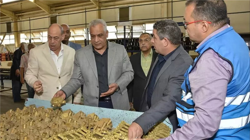 جمبلاط يوجه بزيادة إنتاج «حلوان للأجهزة المعدنية» وخفض فاتورة الاستيراد