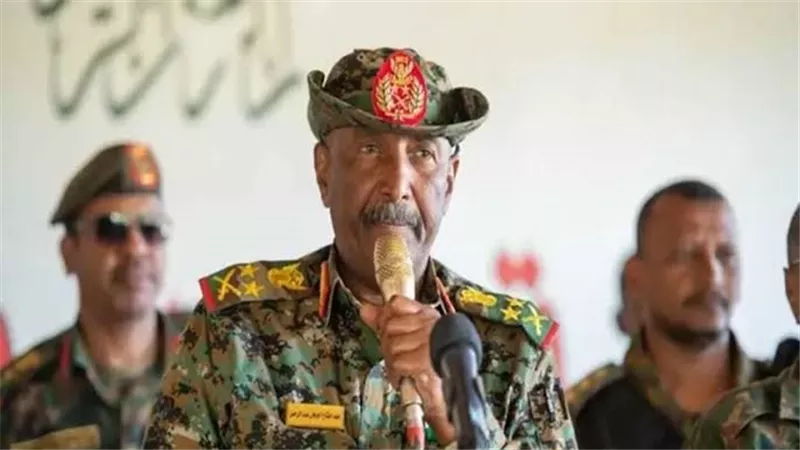 البرهان يوجه رسالة طمأنة إلى مصر بعد مقتل سائقين مصريين في السودان: «أولادكم هنا في أمان»