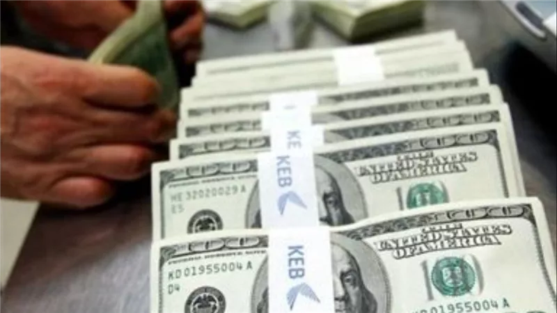 الدولار يسجل 52.47 جنيه للبيع.. أسعار العملات في البنك الأهلي المصري