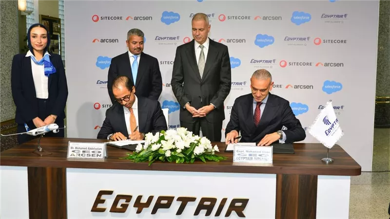 مصر للطيران تطلق مشروعًا متكاملًا للتحول الرقمي بالتعاون مع Arcsen وSalesforce وSITECORE