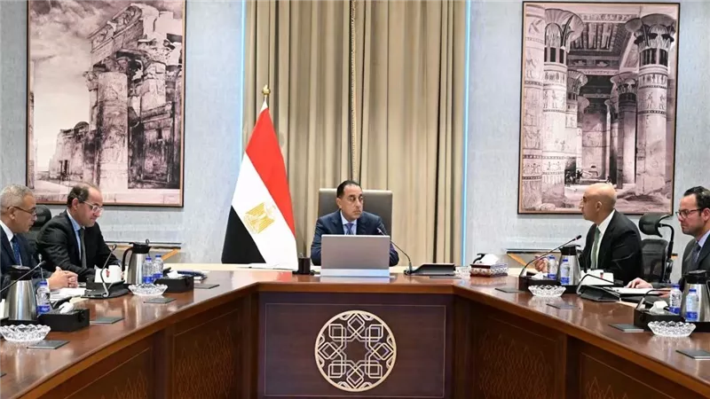 مدبولي يكلف بتحويل 250 مدرسة للتكنولوجيا التطبيقية بالشراكة مع القطاع الخاص