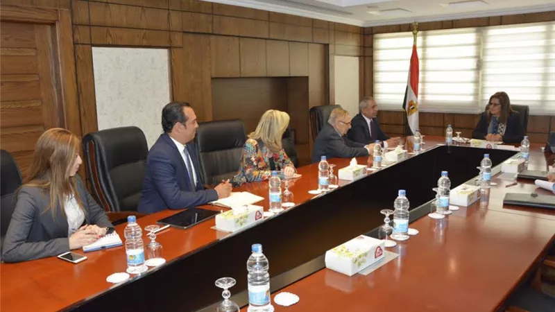 وزيرة التخطيط تبحث فرص التعاون مع الأكاديمية العربية
