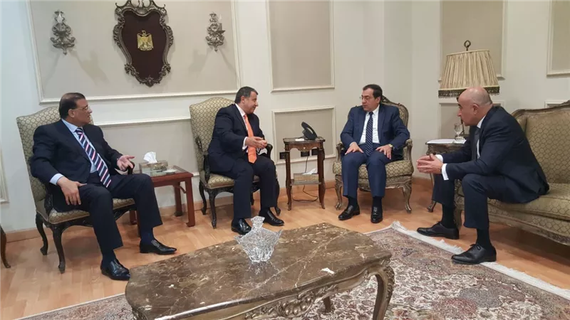وزير البترول يلتقي رئيس شركة شل العالمية 