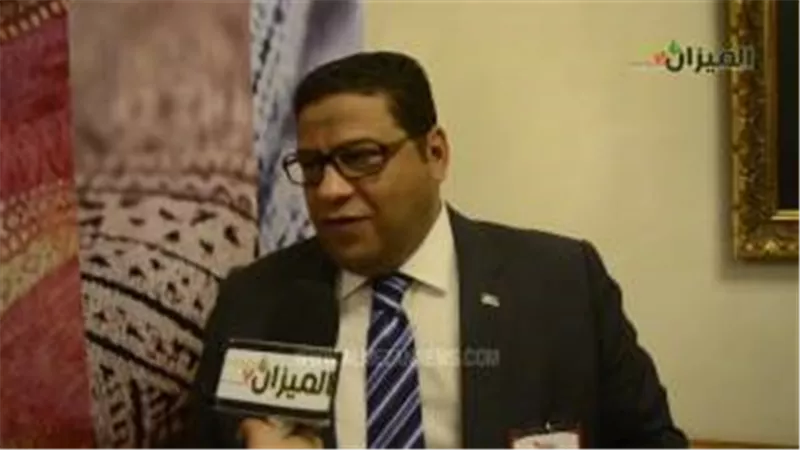 «خبير»: «التعويم» وراء تعثر قطاع المقاولات 