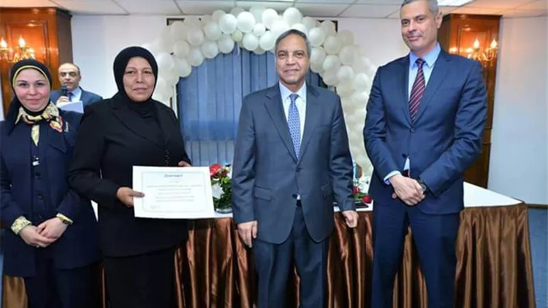 «مصرللطيران» تكرم ٣٣ سيدة فى حفل الأم المثالية