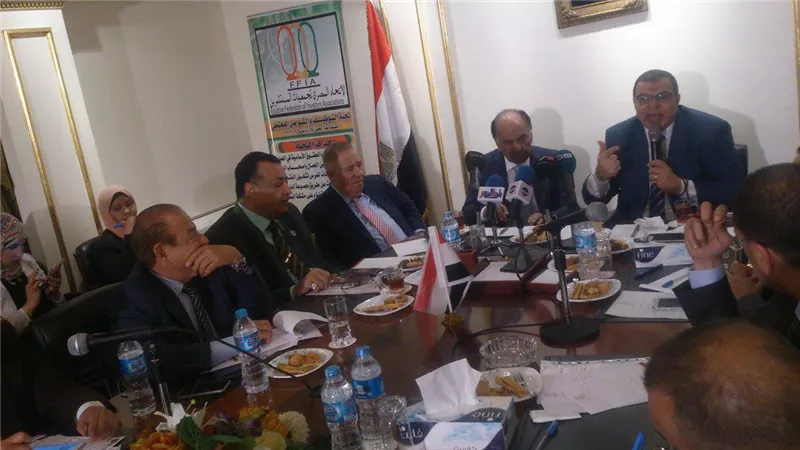 «اتحاد المستثمرين» يطالب بـ2000 جنيه «حداً أدنى» للأجور 